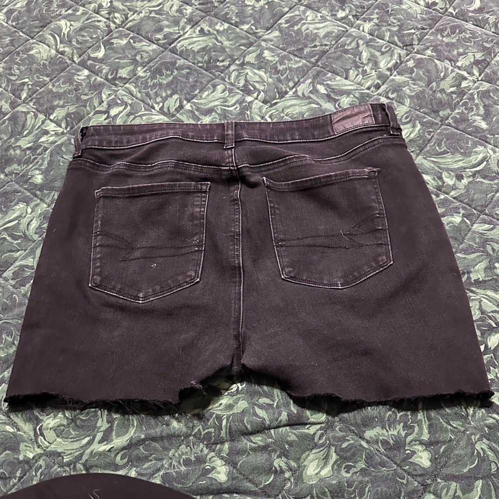 AE Cut off shorts